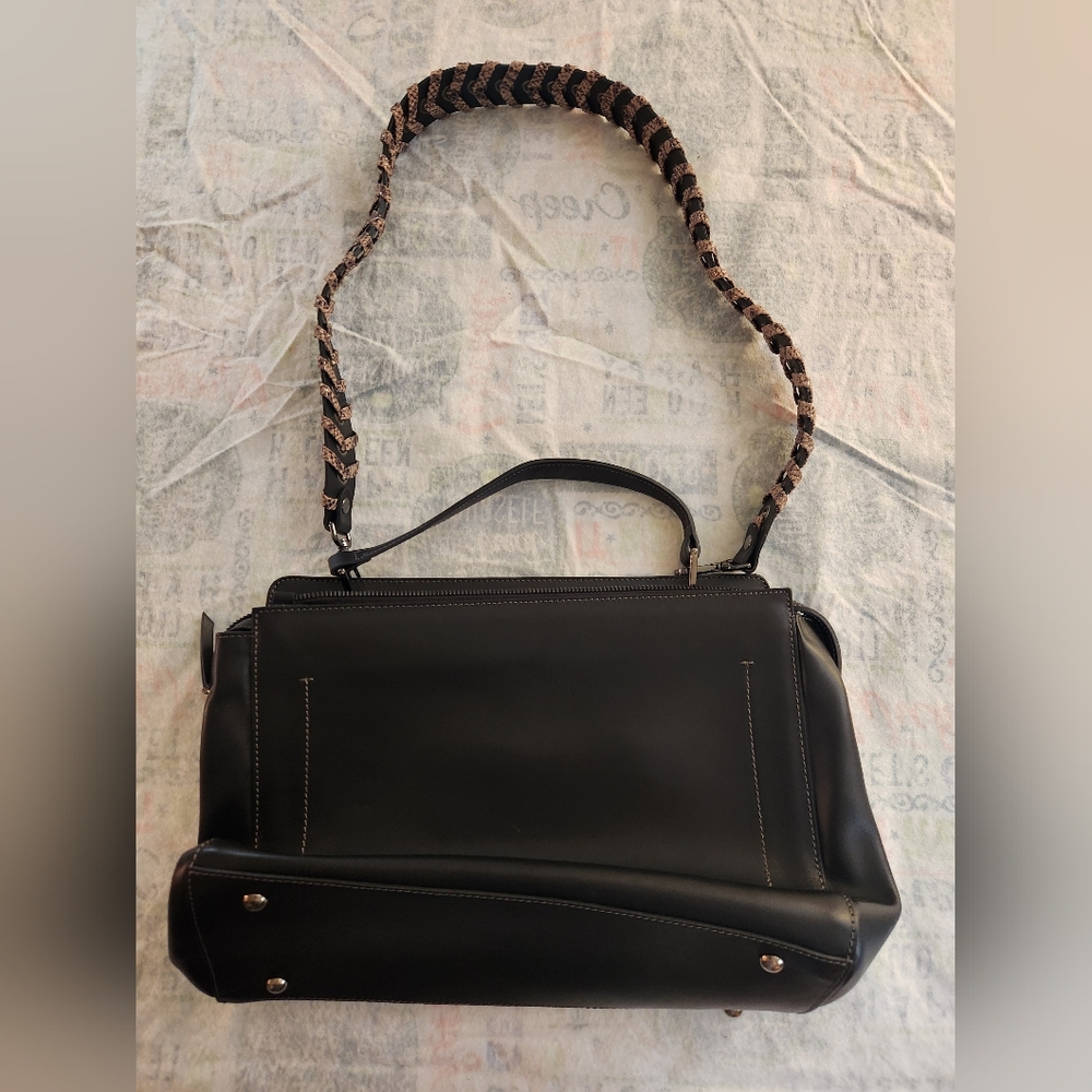 Vittoria Napoli Elegant Versatile Bag